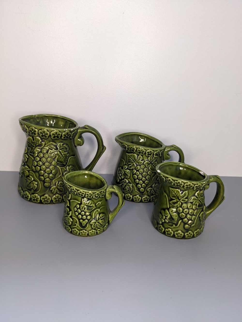 Gilford Measuring Cups Japan Green Grapevine Set Of Four Vintage 1960s Retro